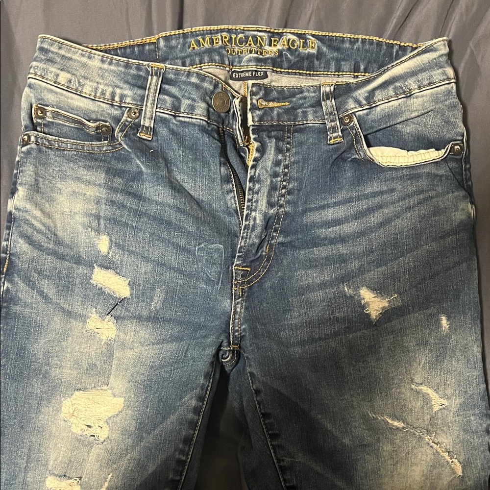 American Eagle Outfitters Men's Distressed Blue Jeans